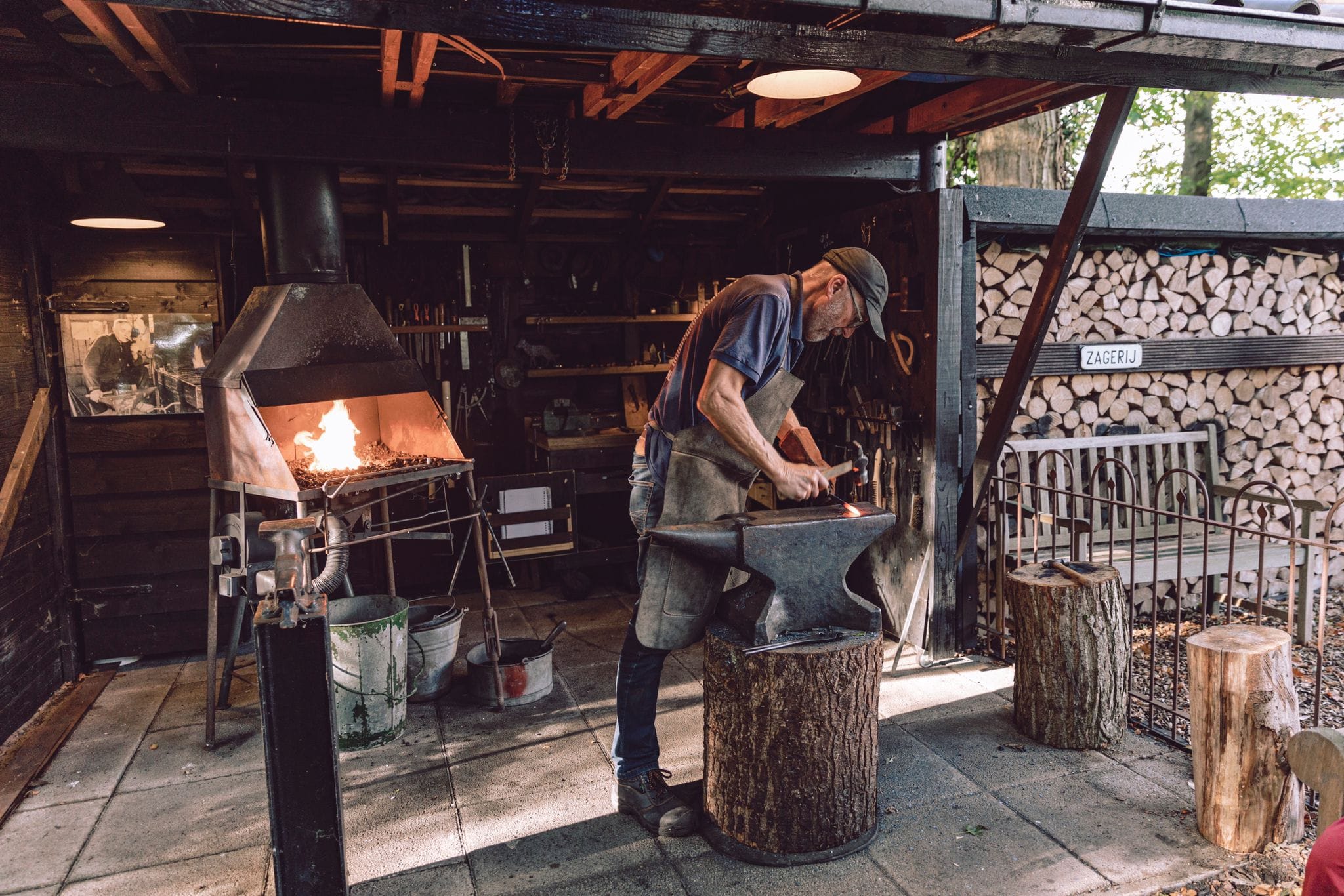 Siersmid Jasper Daams oefent het oude ambacht uit